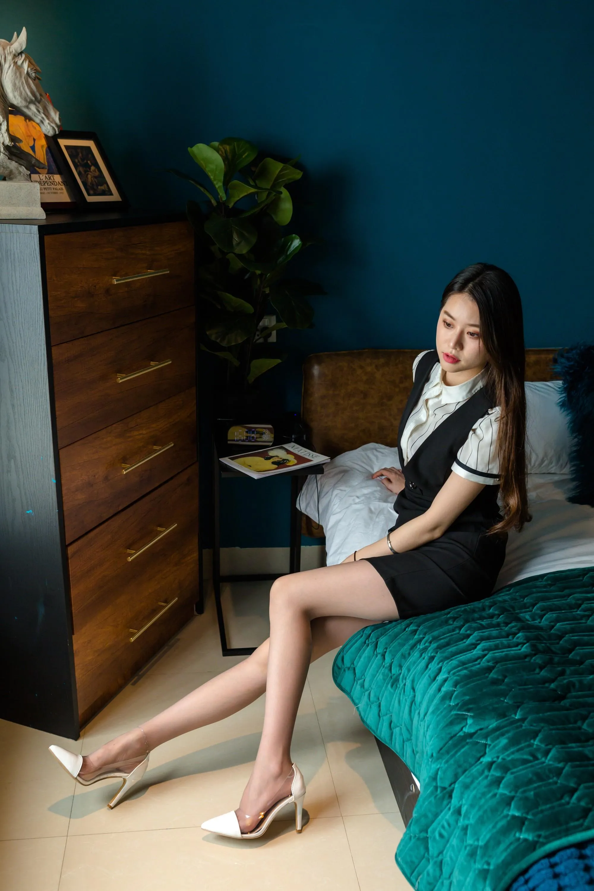 Sia不吃鱼 – NO.002 OL丝袜情 [146P]插图2